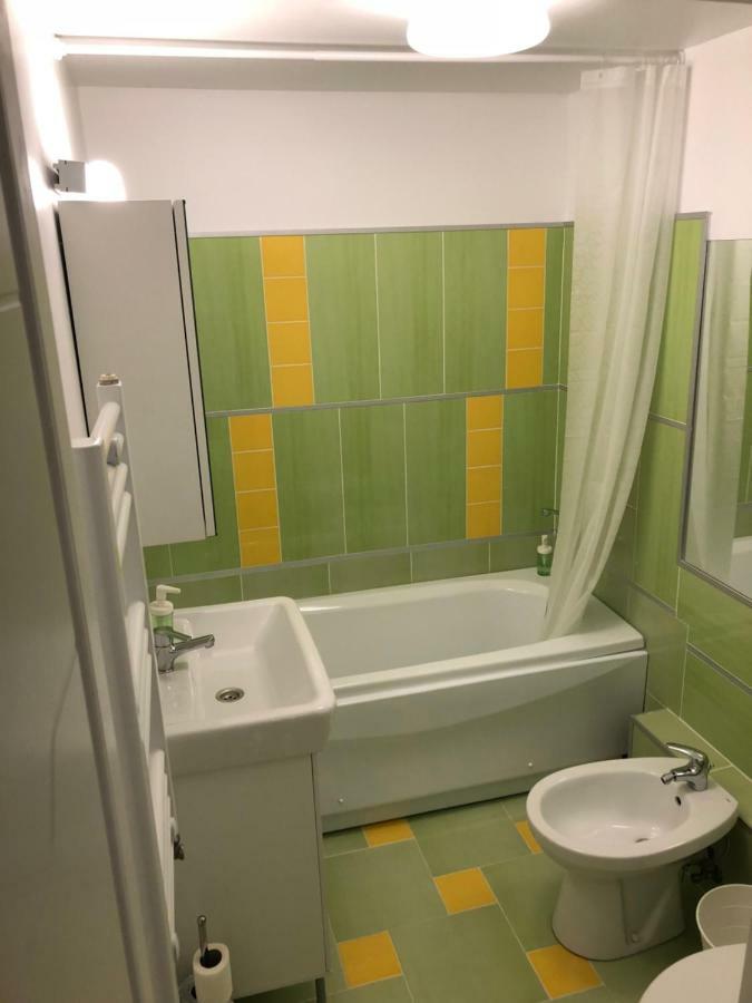 Green Apartment 6 Bucharest Exterior photo